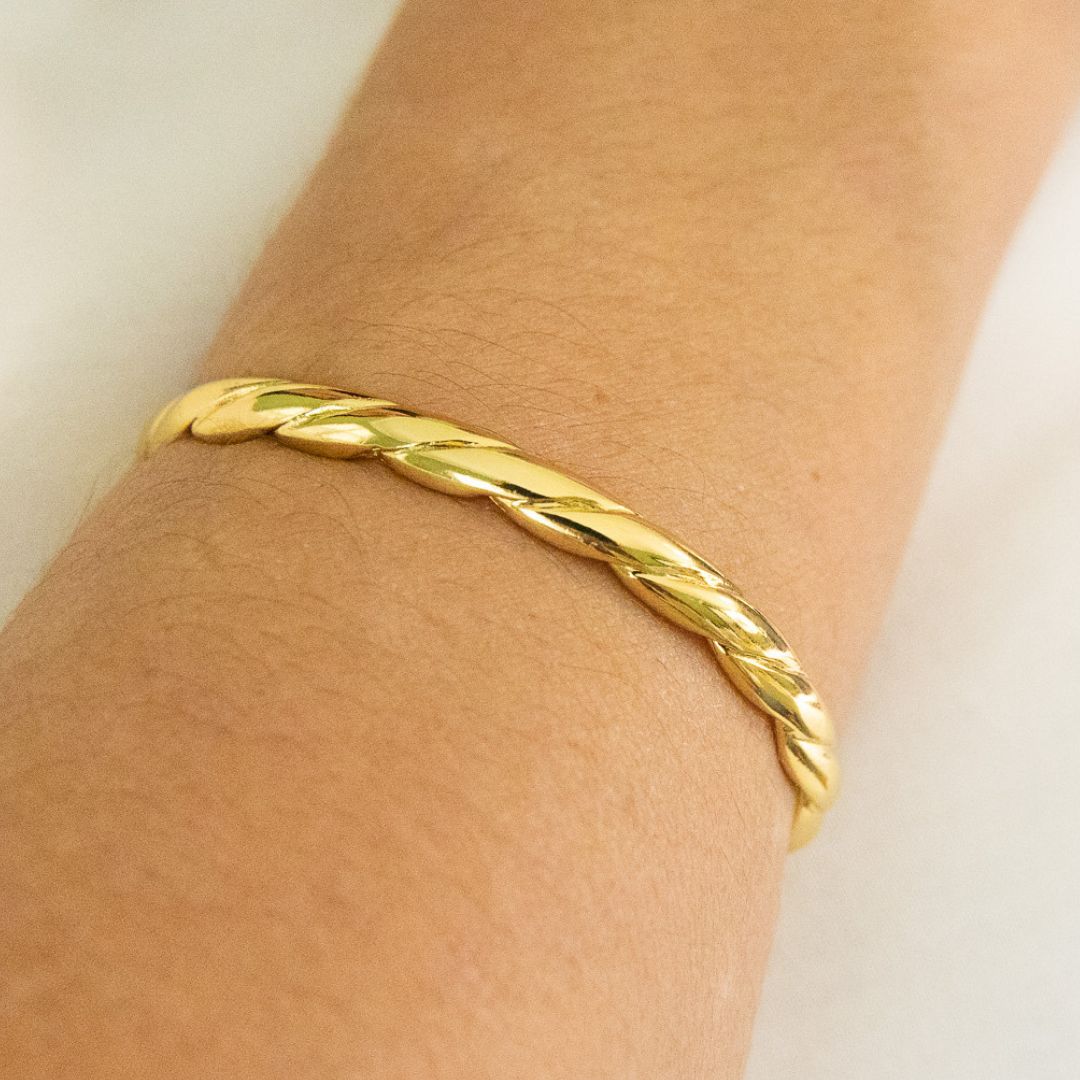 Gold Twisted Bracelet